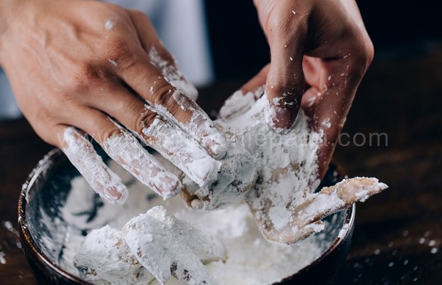 Phủ lớp bột chiên giòn