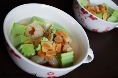 chè khúc bạch trà xanh