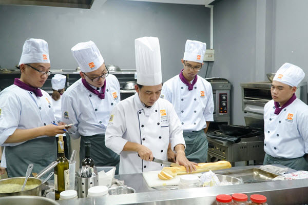 Trường Dạy Nấu Ăn Ở Cần Thơ -  Điểm Học Nghề Bếp Tại ĐBSCL