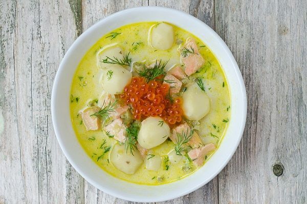 Soup cá hồi khoai tây 