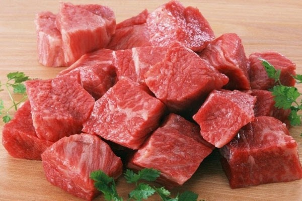 thịt bò thái miếng vuông
