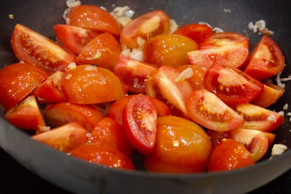 Cách nấu nướng nướng canh cải bắp ngược quả cà chua - giấy tờ thủ tục từng bước