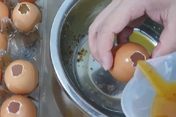 cách nướng trứng gà không bị nổ