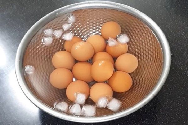 Cách làm trứng ngâm tương đơn giản